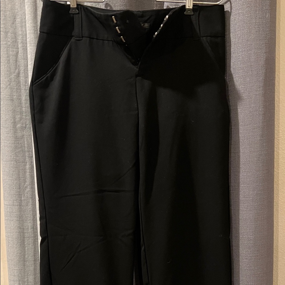 Daisy Fuentes Black Straight Leg Pants